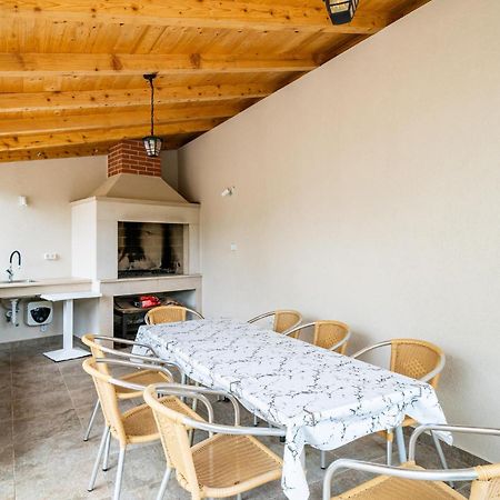 Nice Apartment In Dubrovnik With Kitchen Buitenkant foto