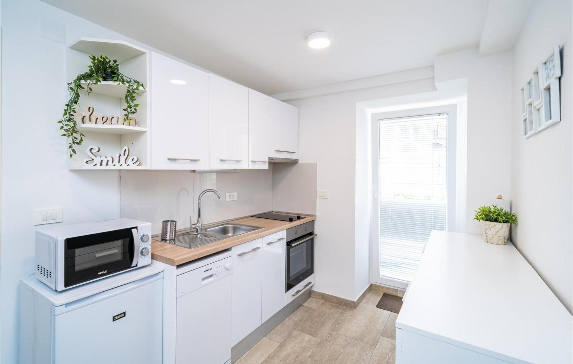 Nice Apartment In Dubrovnik With Kitchen Buitenkant foto